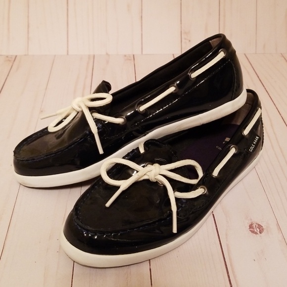Cole Haan Shoes - Cole Haan Nantucket Camp loafer (7.5B)